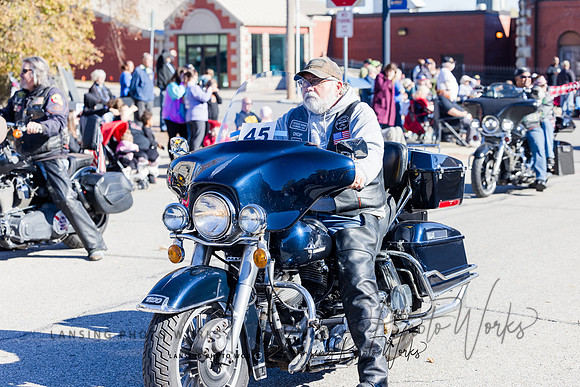 VeteransParade-504
