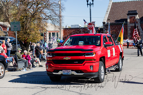 VeteransParade-342