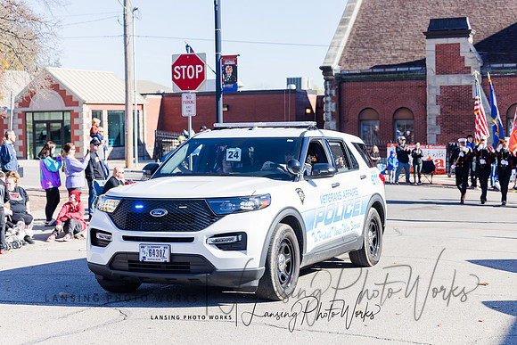 VeteransParade-340