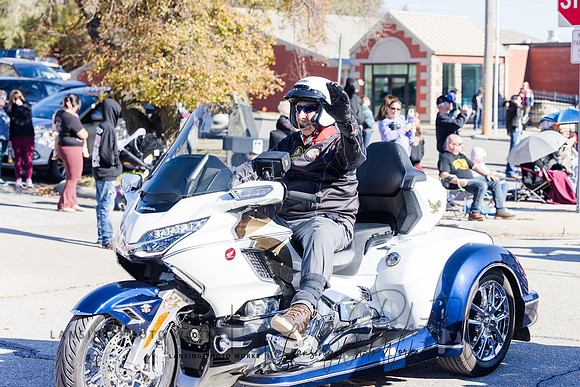 VeteransParade-524