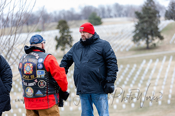 WreathLaying2022-102
