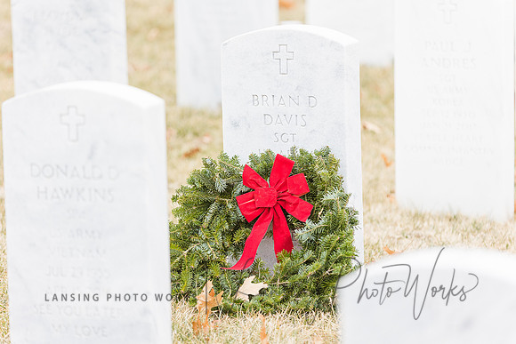 WreathLaying2022-131