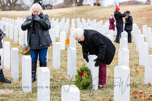 WreathLaying2022-135