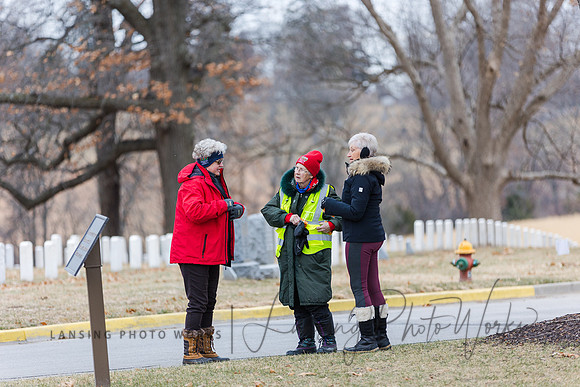 WreathLaying2022-256