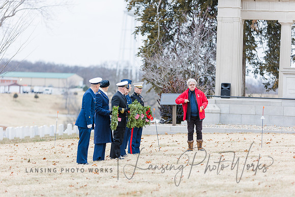 WreathLaying2022-263