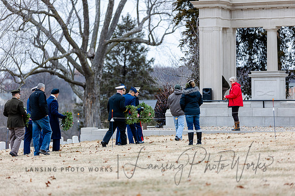 WreathLaying2022-265