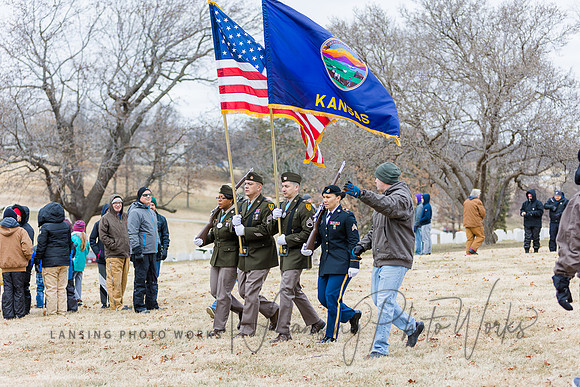 WreathLaying2022-273