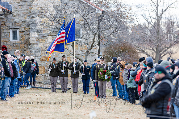 WreathLaying2022-298