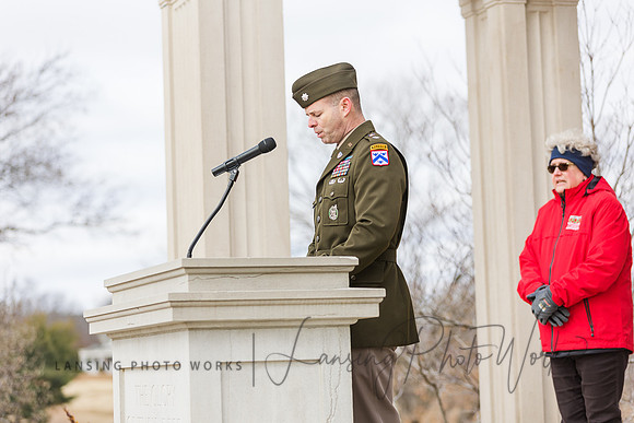WreathLaying2022-301