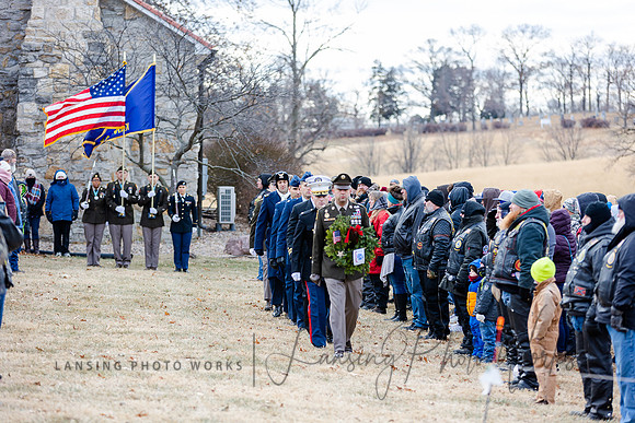 WreathLaying2022-303