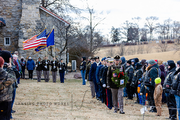 WreathLaying2022-305