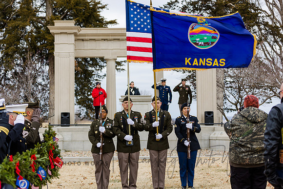 WreathLaying2022-330
