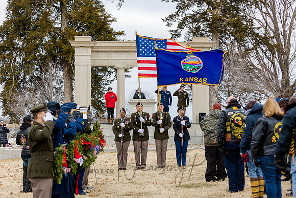 WreathLaying2022-332
