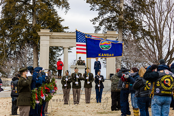 WreathLaying2022-335