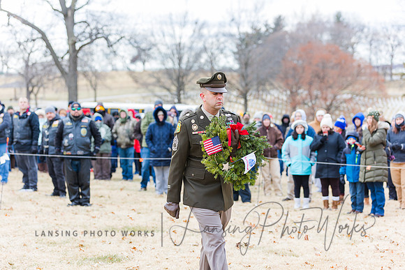 WreathLaying2022-352