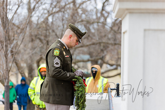 WreathLaying2022-353