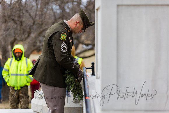 WreathLaying2022-354