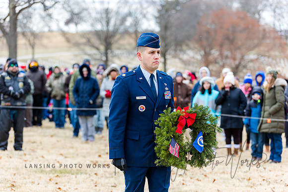 WreathLaying2022-366