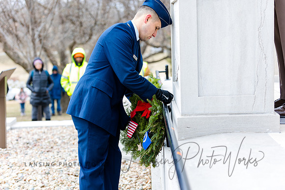 WreathLaying2022-367