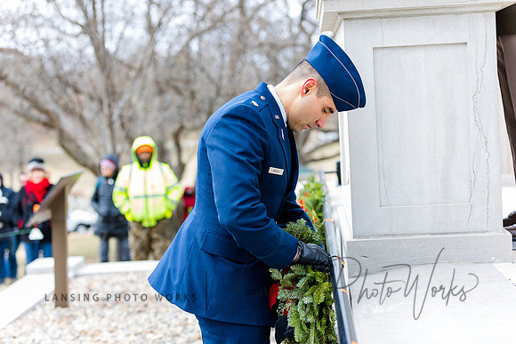 WreathLaying2022-372