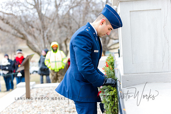 WreathLaying2022-373
