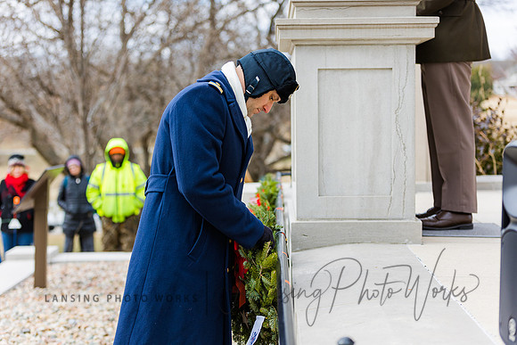 WreathLaying2022-377