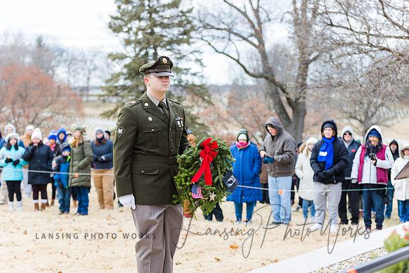 WreathLaying2022-381