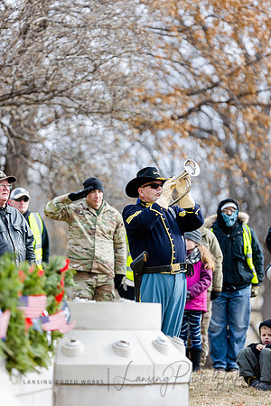WreathLaying2022-391