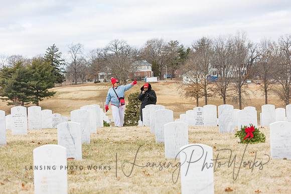 WreathLaying2022-403