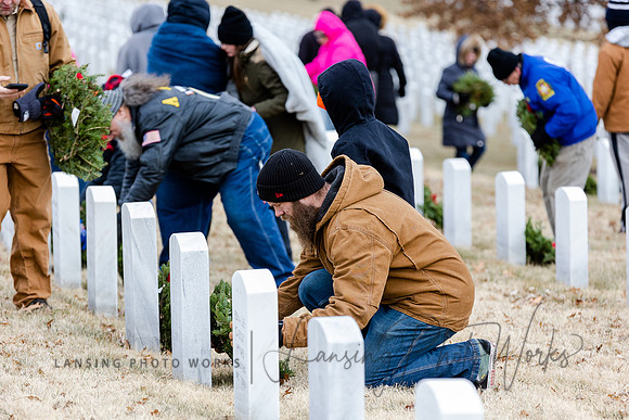 WreathLaying2022-413