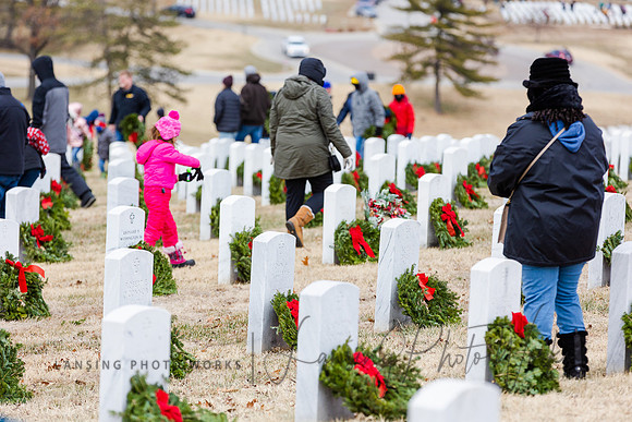 WreathLaying2022-418
