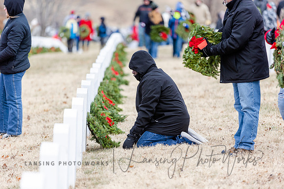 WreathLaying2022-421