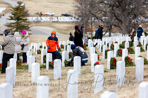 WreathLaying2022-423