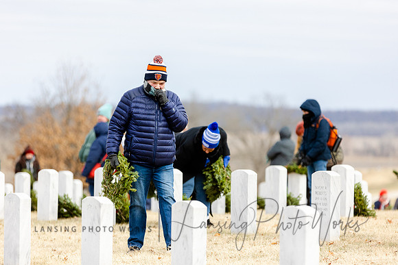 WreathLaying2022-427