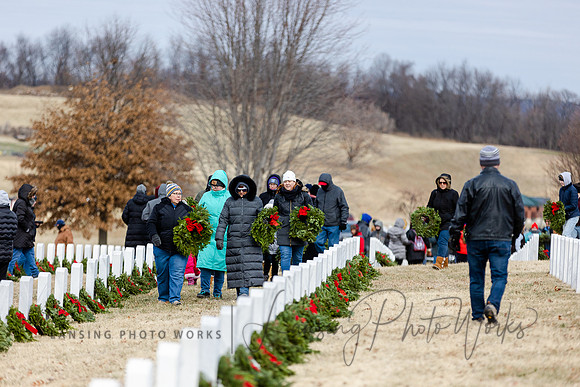 WreathLaying2022-430
