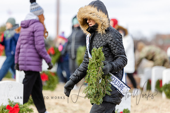 WreathLaying2022-442