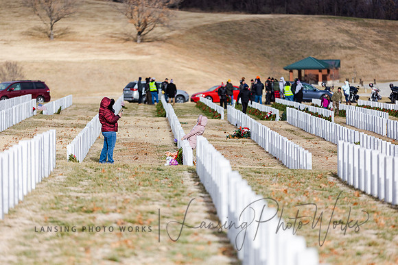 WreathLaying2022-462