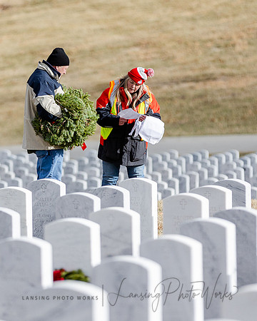 WreathLaying2022-463