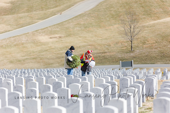 WreathLaying2022-464