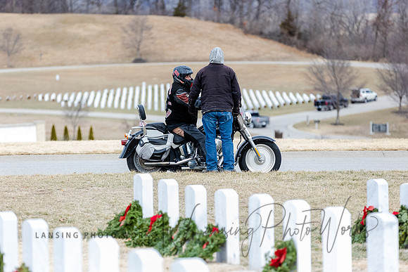 WreathLaying2022-474