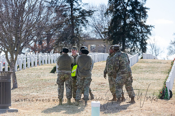 WreathLaying2022-491