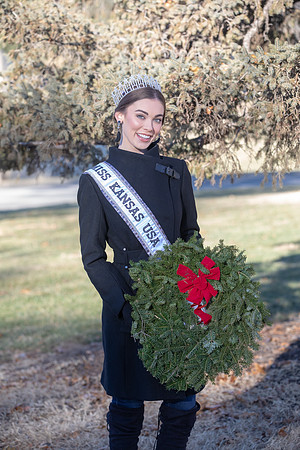 Wreaths 2018-199