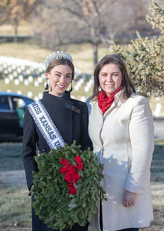 Wreaths 2018-204