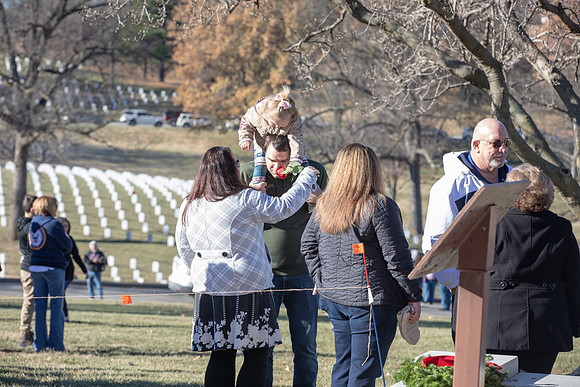 Wreaths 2018-285