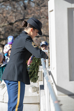 Wreaths 2018-375