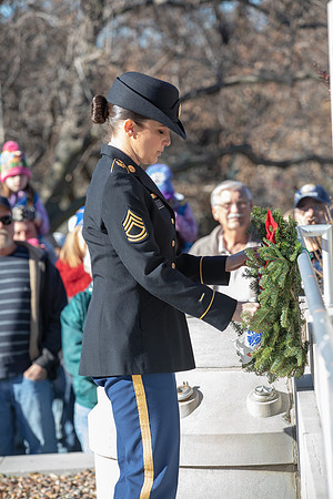 Wreaths 2018-376