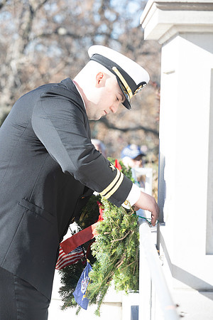 Wreaths 2018-390