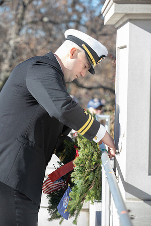 Wreaths 2018-391