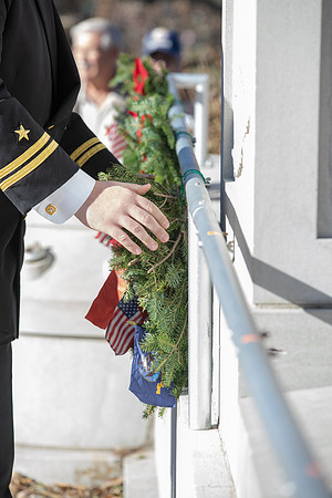 Wreaths 2018-393