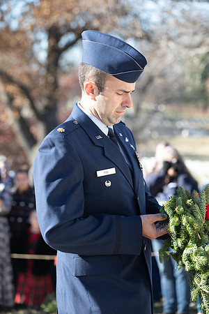 Wreaths 2018-395